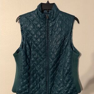 Westbound Women's Quilted Vest in Deep Teal